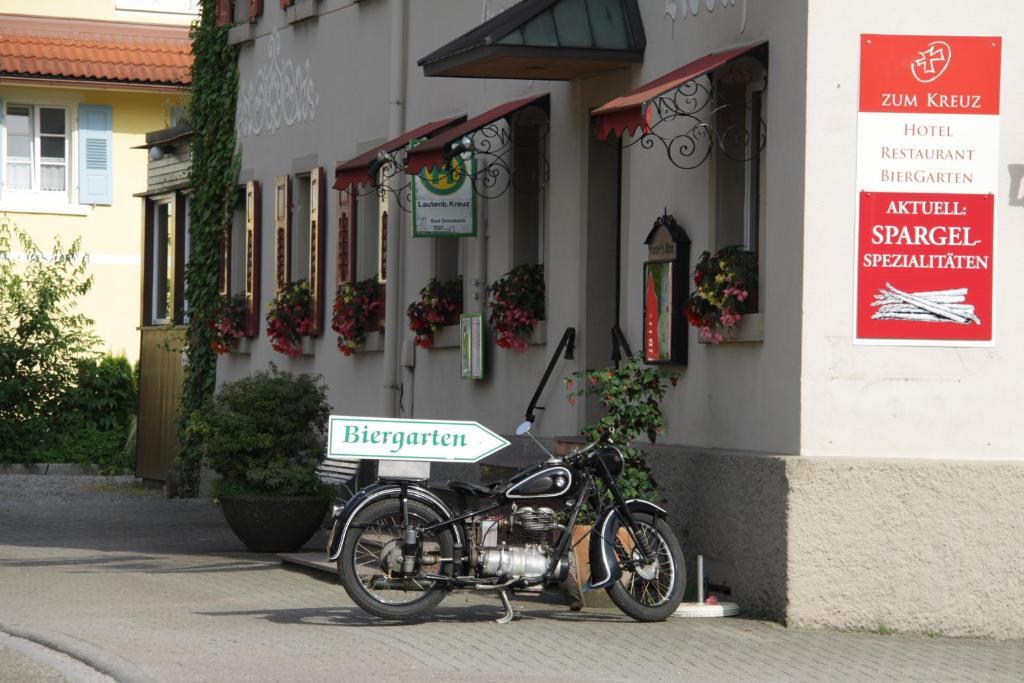 Lautenbach Gasthof Und Pension Zum Kreuz מראה חיצוני תמונה